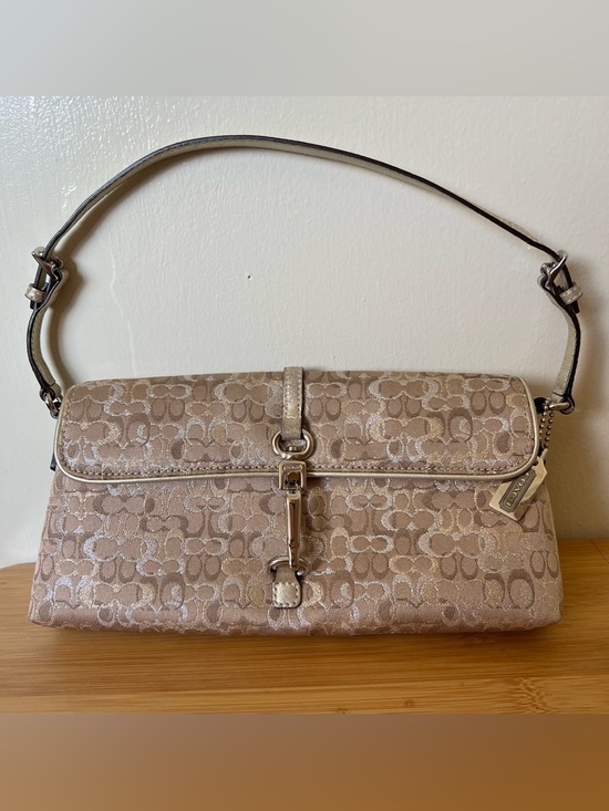 Coach Handbags - Coach vintage 2005 gold optic lurex signature 3595 Hamptons clip shoulder bag